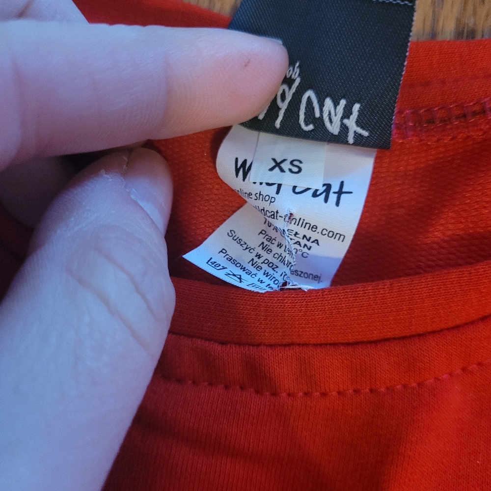 Red top - Picture 2 of 2